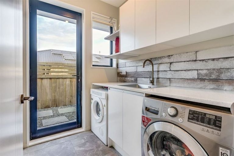 Photo of property in 24 Bill Harvey Drive, Halswell, Christchurch, 8025