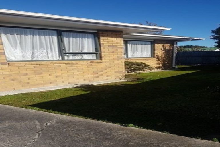 Photo of property in 12a Somerset Crescent, Highbury, Palmerston North, 4412