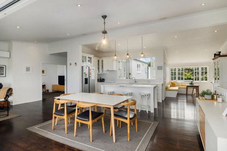 Photo of property in 2/14 Pine Ridge Terrace, Hauraki, Auckland, 0622