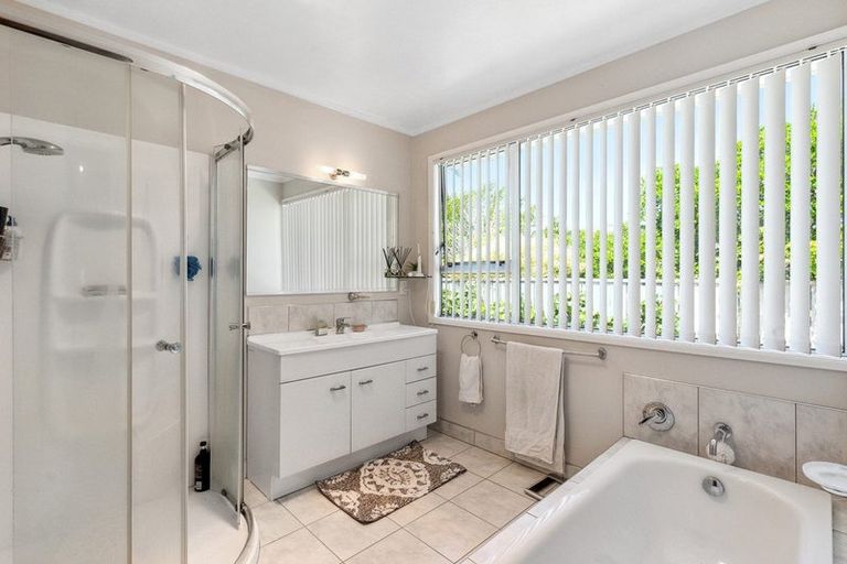 Photo of property in 4 Elder Grove, Paraparaumu, 5032