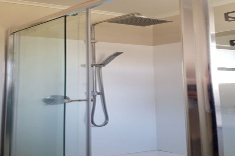 Photo of property in 38 Crawford Avenue, Mangere Bridge, Auckland, 2022