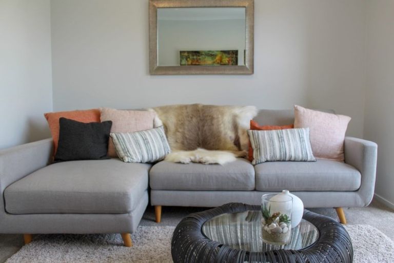 Photo of property in 70 Te Napi Drive, Takanini, 2112