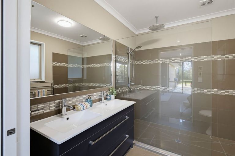 Photo of property in 2 Fairhurst Place, Rolleston, 7614