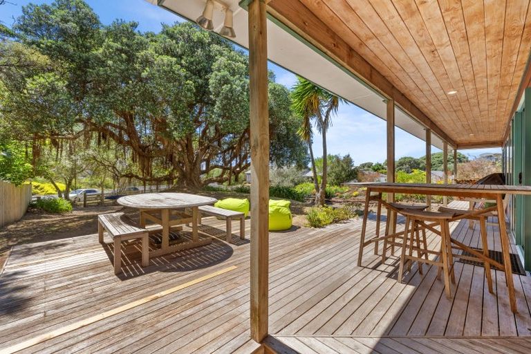 Photo of property in 12 Moir Point Road, Mangawhai Heads, Mangawhai, 0505