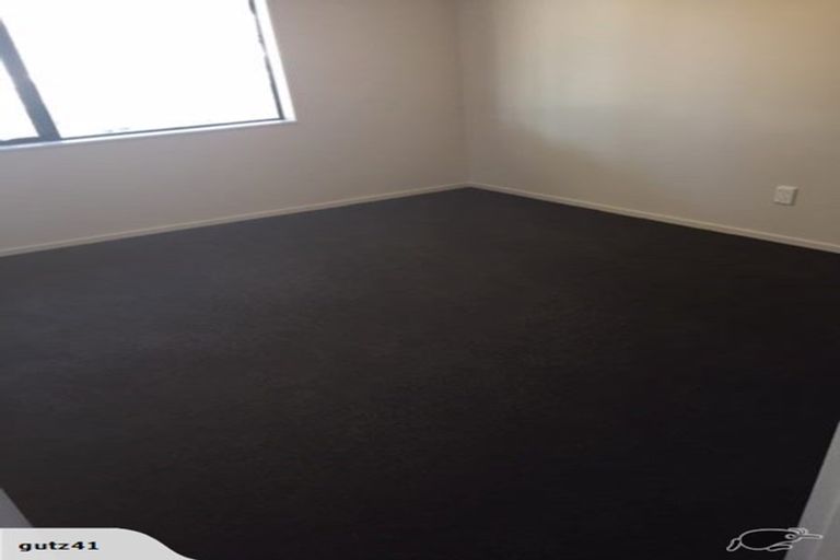 Photo of property in 5/10 Glen Road, Ranui, Auckland, 0612