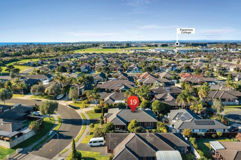 Photo of property in 19 Carrington Drive, Papamoa Beach, Papamoa, 3118