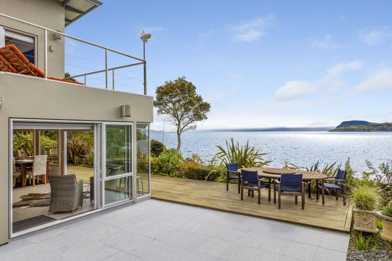 Photo of property in 26 Whakamoenga Point, Acacia Bay, Taupo, 3385