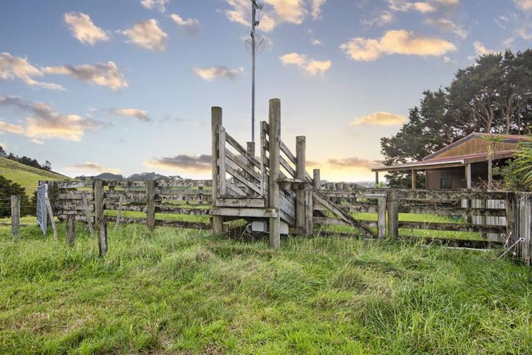 Photo of property in 18 Pataua Road North, Whareora, Whangarei, 0175