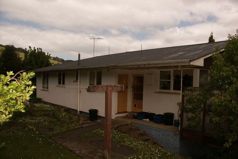 Photo of property in 18 Wharfdale Street, Macandrew Bay, Dunedin, 9014