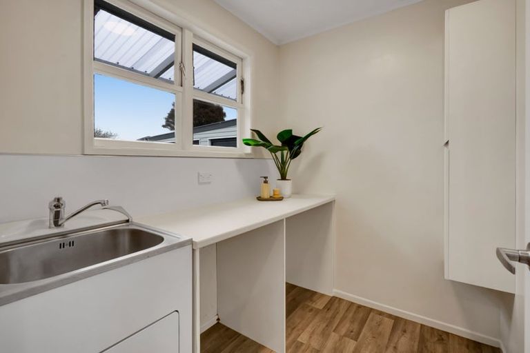 Photo of property in 352 Manutahi Road, Lepperton, New Plymouth, 4373