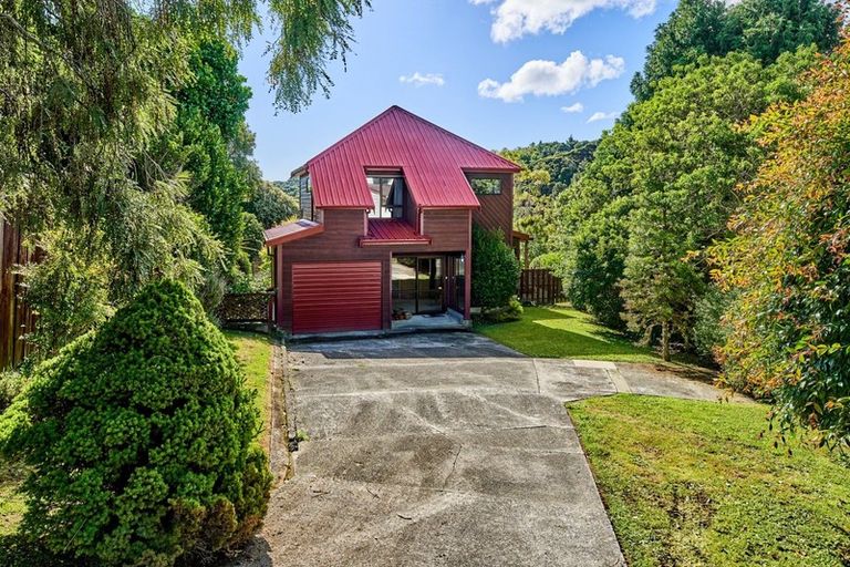 Photo of property in 3 Picketboat Lane, Whitby, Porirua, 5024