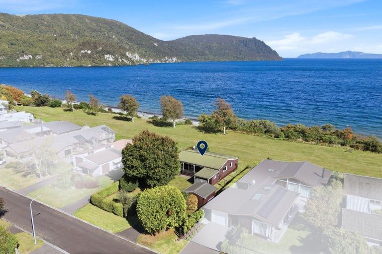 Photo of property in 10 Nisbet Terrace, Kinloch, Taupo, 3377