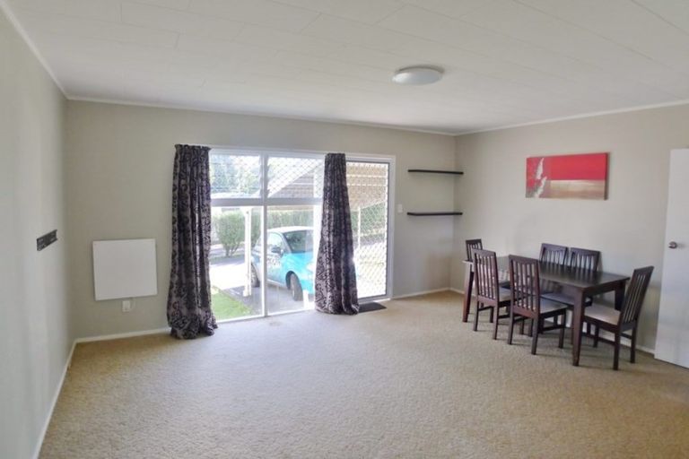 Photo of property in 2/60 Gardner Avenue, New Lynn, Auckland, 0600