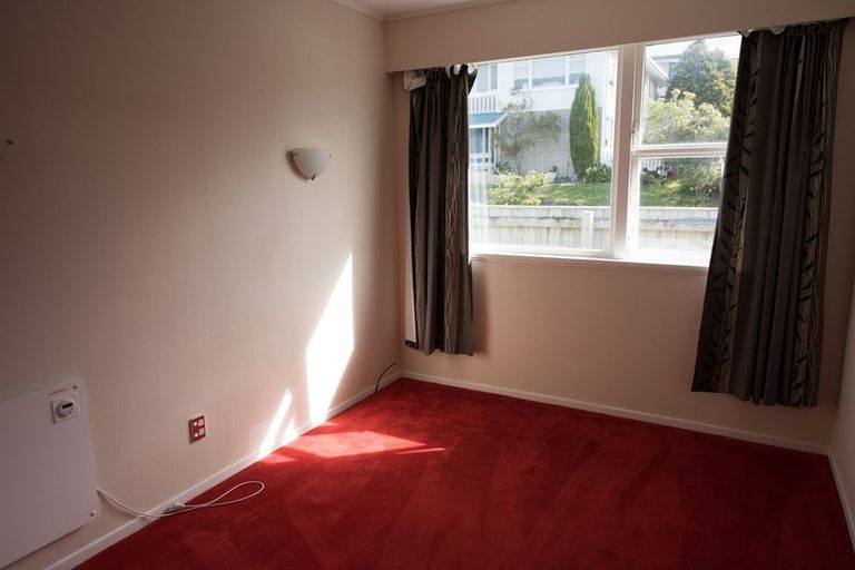 Photo of property in 12 Maple Grove, Kingston, Wellington, 6021