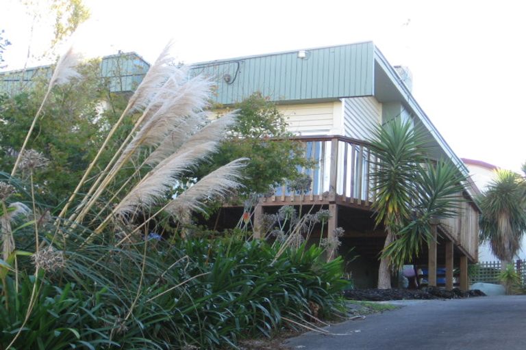 Photo of property in 2/25 Hythe Terrace, Mairangi Bay, Auckland, 0630