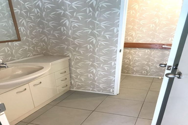 Photo of property in 65 Rimutaka Place, Titirangi, Auckland, 0604