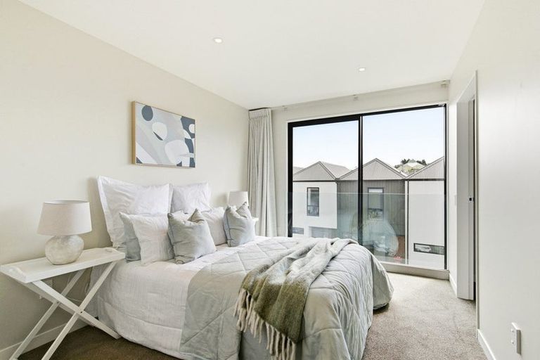 Photo of property in 20/6 Oswald Crescent, Paparangi, Wellington, 6037