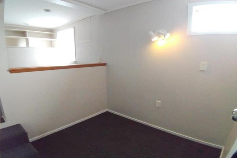 Photo of property in 3 Roband Avenue, Glenfield, Auckland, 0629