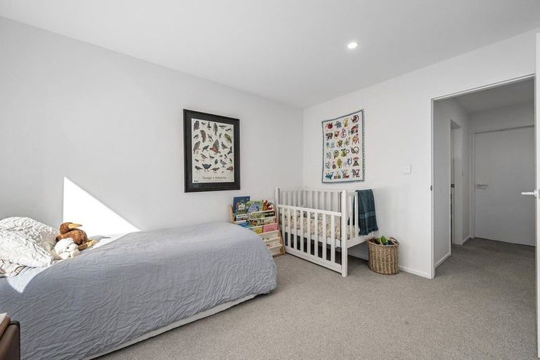 Photo of property in 8c Ferry Road, Days Bay, Lower Hutt, 5013