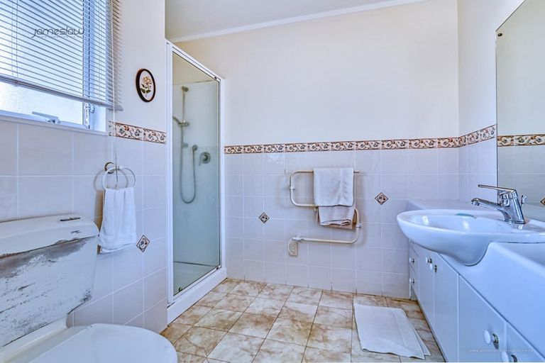 Photo of property in 1/17 Cambric Place, Botany Downs, Auckland, 2010