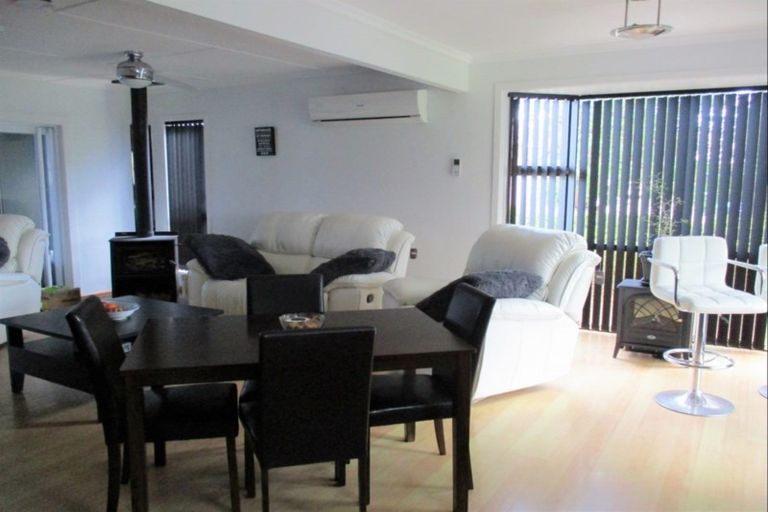 Photo of property in 63 Fox Street, Opunake, 4616