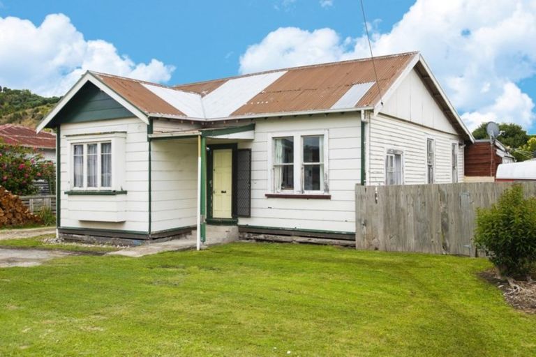 Photo of property in 25 Endcliffe Road, Kaiti, Gisborne, 4010