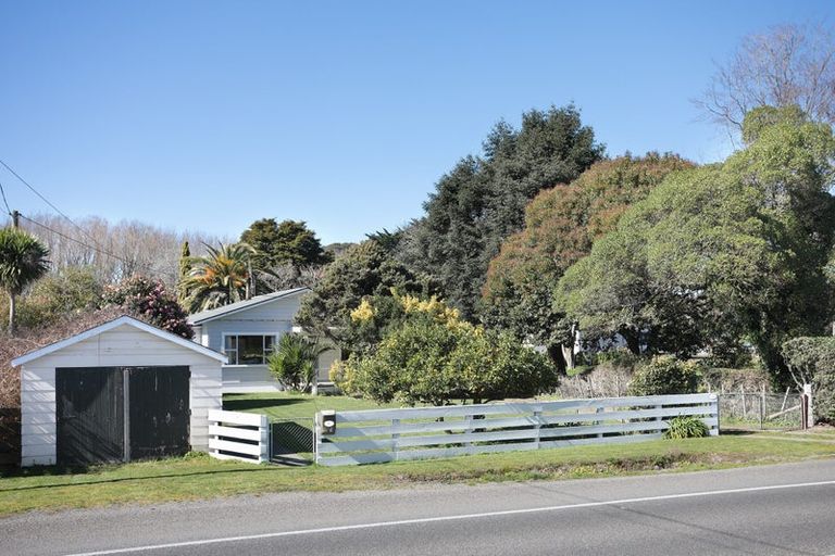 Photo of property in 46 Bridge Street, Bulls, 4818