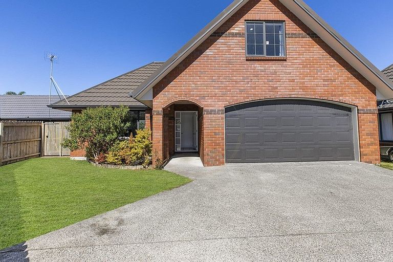 Photo of property in 19 Old Park Place, Takanini, 2112