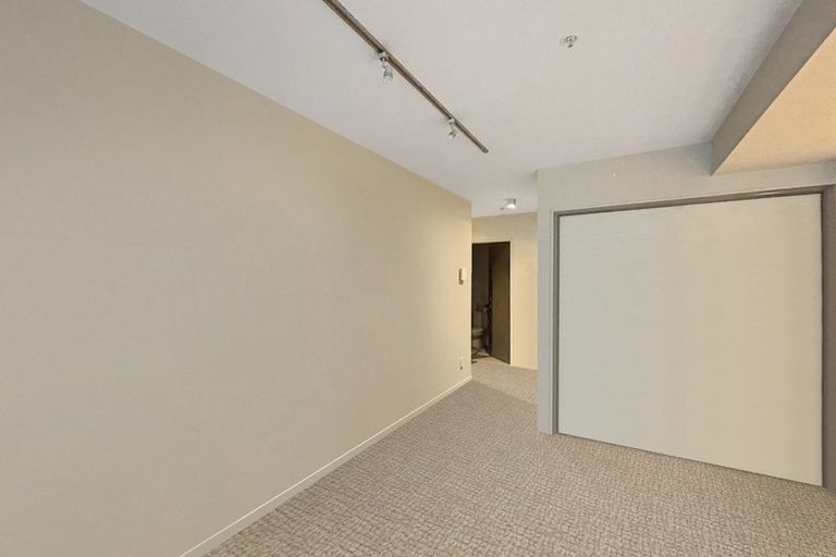 Photo of property in Revolucion Apartments, 210e/28 Torrens Terrace, Mount Cook, Wellington, 6011