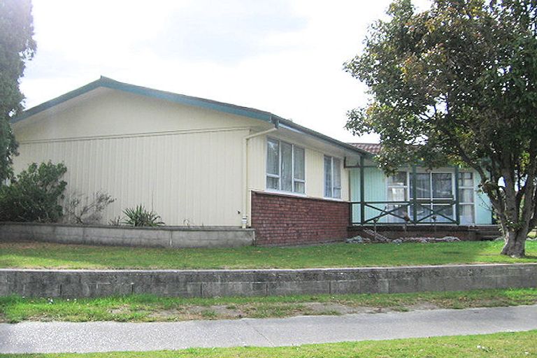 Photo of property in 53 Wynyard Crescent, Tamatea, Napier, 4112