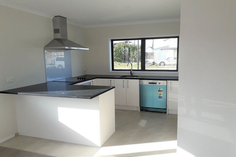 Photo of property in 16 Piripono Crescent, Pukekohe, 2120