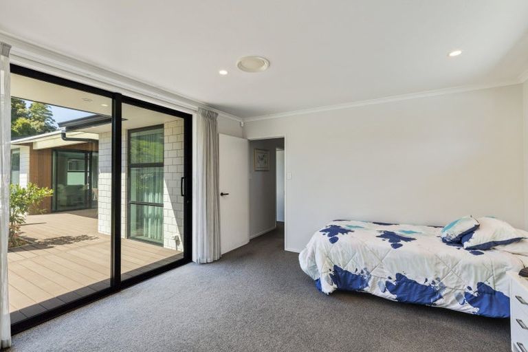 Photo of property in 10 Mackillop Way, Brooklands, New Plymouth, 4310