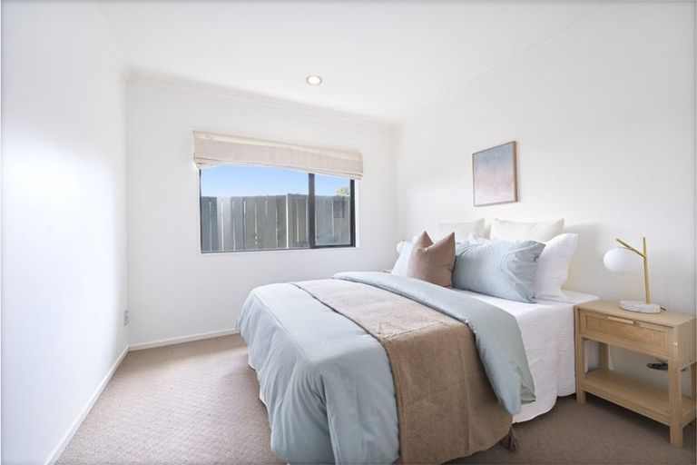 Photo of property in 77g Sturges Road, Henderson, Auckland, 0612