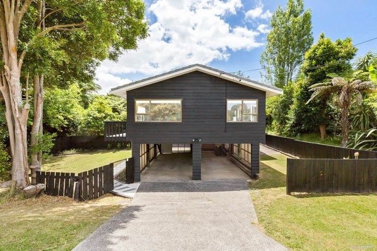 Photo of property in 15a Bridge Avenue, Te Atatu South, Auckland, 0610