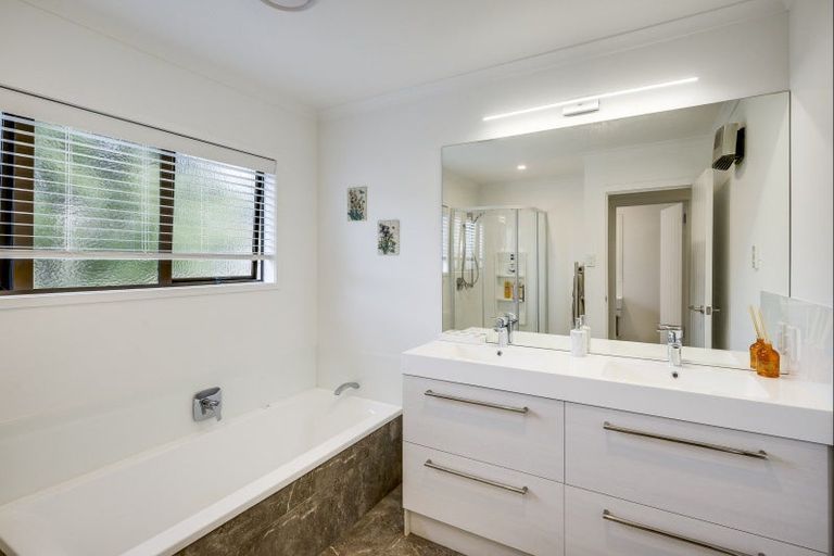 Photo of property in 7 Tui Glen, Havelock North, 4130