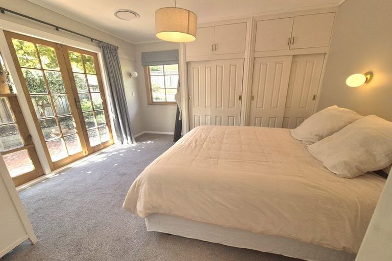 Photo of property in 403 Muritai Road, Eastbourne, Lower Hutt, 5013