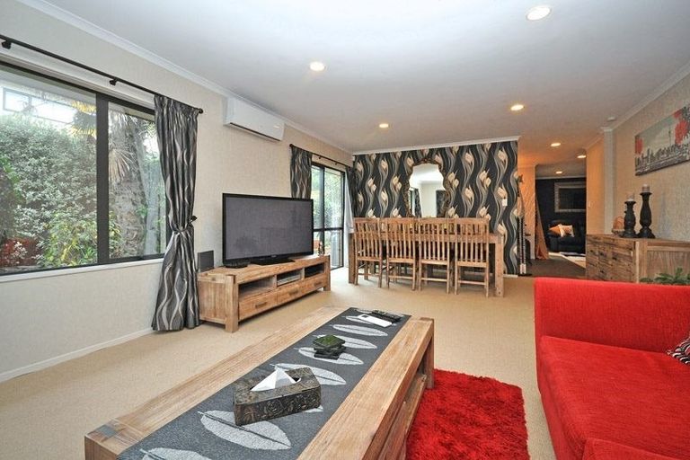 Photo of property in 14 Blackwood Drive, Wattle Downs, Auckland, 2103