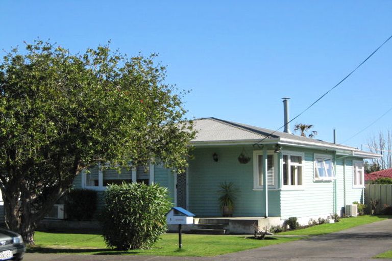 Photo of property in 1 Gardiner Place, Havelock North, 4130