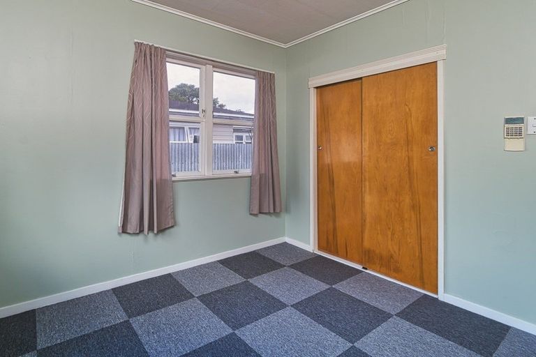 Photo of property in 56 Taradale Road, Marewa, Napier, 4110