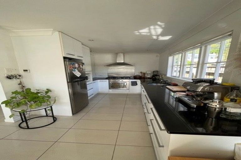 Photo of property in 281 Muritai Road, Eastbourne, Lower Hutt, 5013