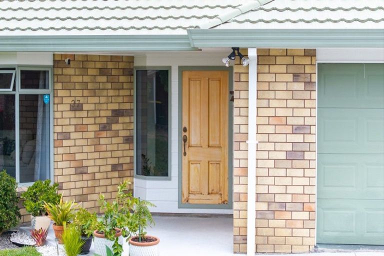 Photo of property in 37 Hastings Place, Hamilton Lake, Hamilton, 3204