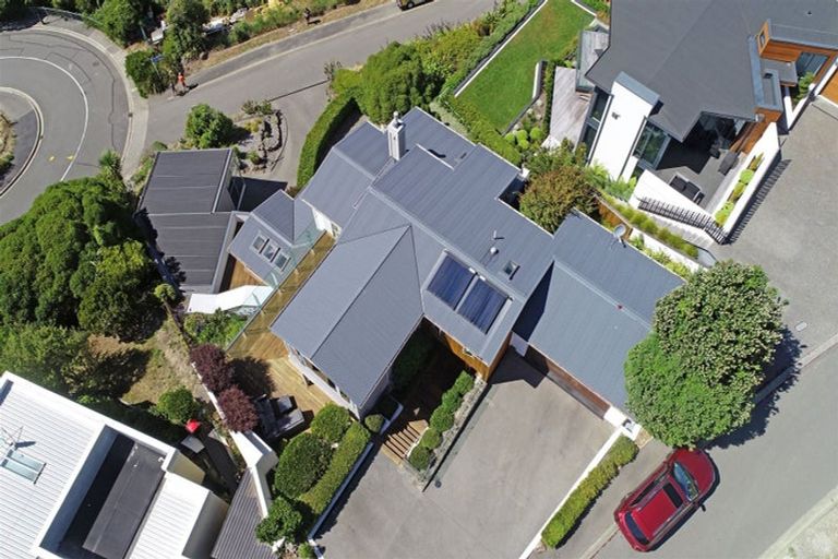 Photo of property in 2 Challenger Lane, Redcliffs, Christchurch, 8081