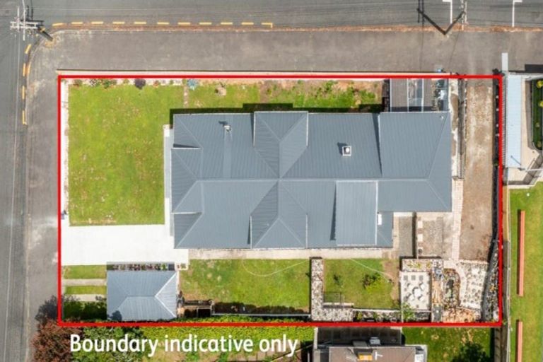 Photo of property in 82 Barrett Street, Westown, New Plymouth, 4310