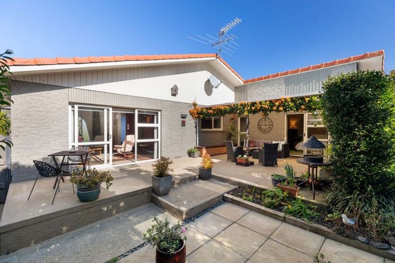 Photo of property in 10 Revell Court, Pukekohe, 2120