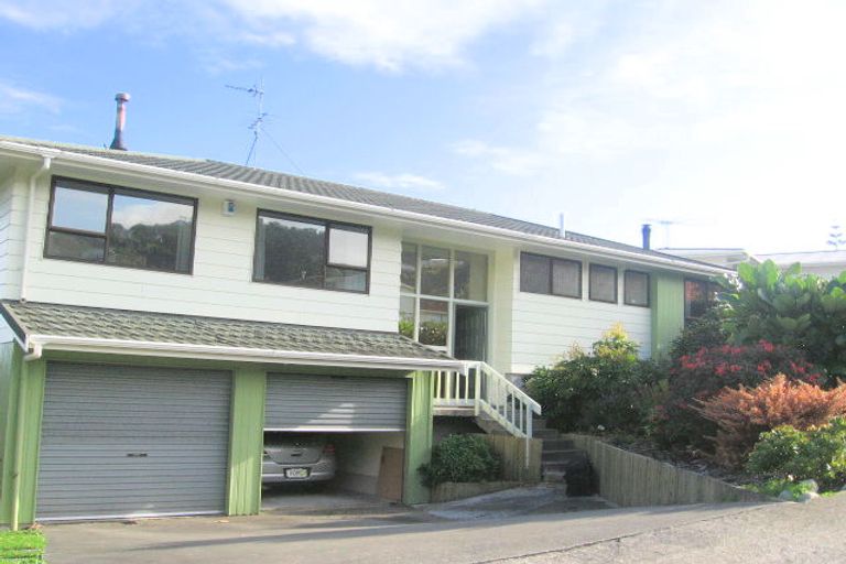 Photo of property in 28 Tweed Road, Papakowhai, Porirua, 5024