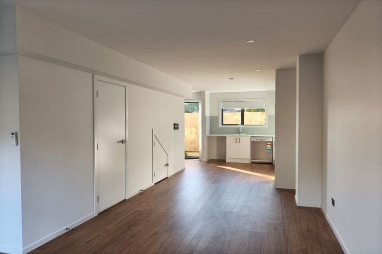 Photo of property in 4/364 Main Road, Huapai, Kumeu, 0810