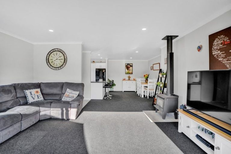 Photo of property in 8b Joshua Place, Bell Block, New Plymouth, 4312