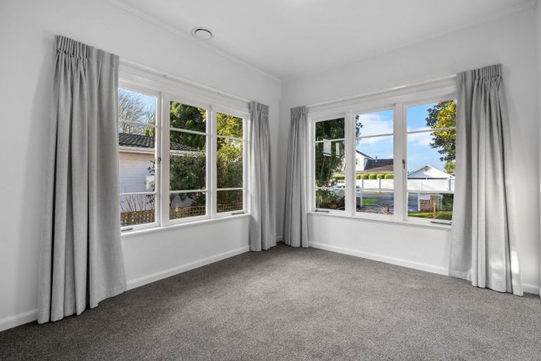 Photo of property in 33 Dalethorpe Avenue, Fairfield, Hamilton, 3214