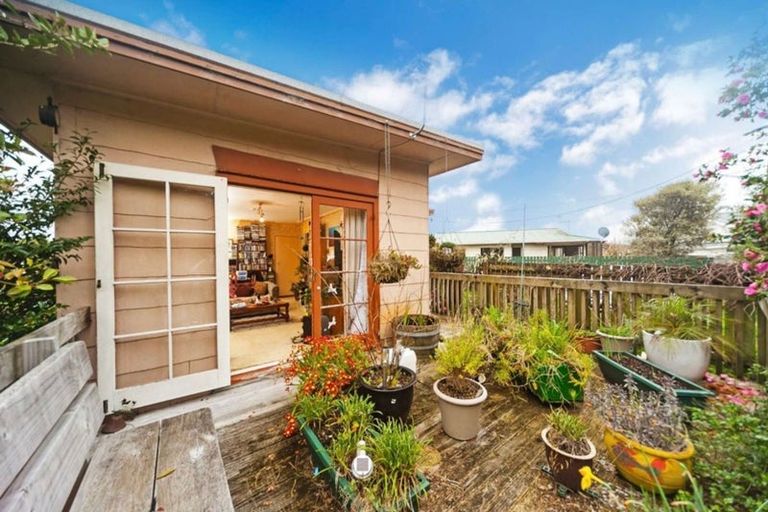 Photo of property in 1/15 Margan Avenue, New Lynn, Auckland, 0600