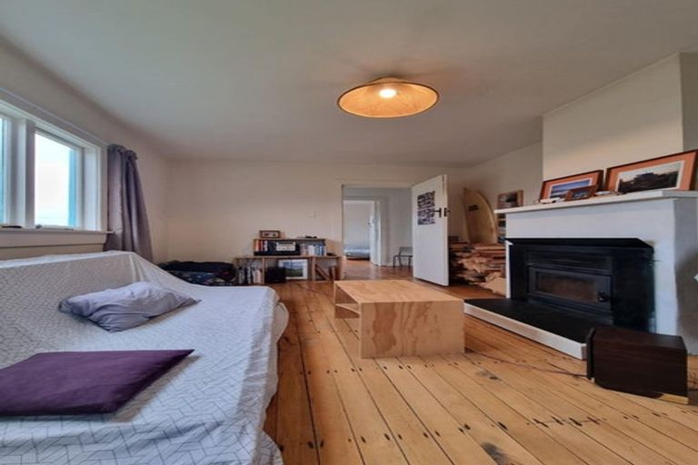 Photo of property in 33 Pacific Road, North New Brighton, Christchurch, 8083